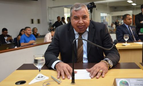 Vereador Jucelino Rodrigues requer liberação da rede de esgoto da quadra ALC SO 141B em Palmas