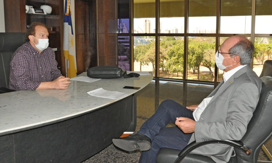 Em reunião com governador Carlesse, prefeito de Araguaína solicita apoio para construção do hospital de campanha contra a Covid-19 de Araguaína