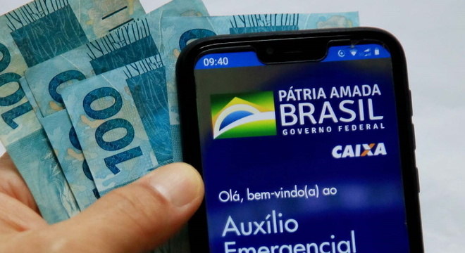 Em live, Bolsonaro confirma volta do auxílio em março, com 4 de R$ 250; saiba mais