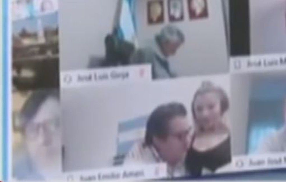 VÍDEO: Deputado troca carícias com mulher em plena sessão virtual na Argentina