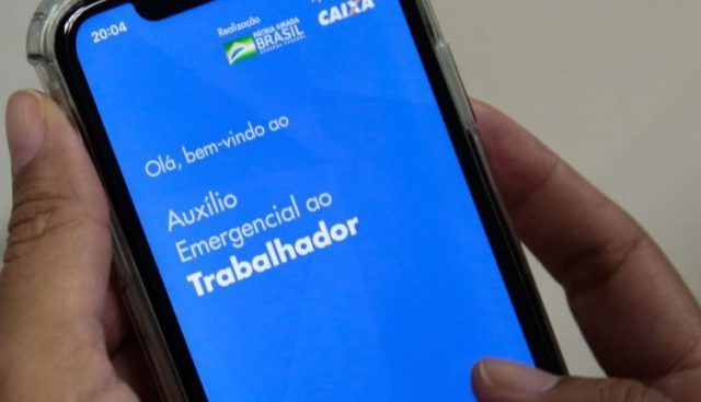 Confirmado! Bolsonaro prorroga Auxílio Emergencial até dezembro com valor menor