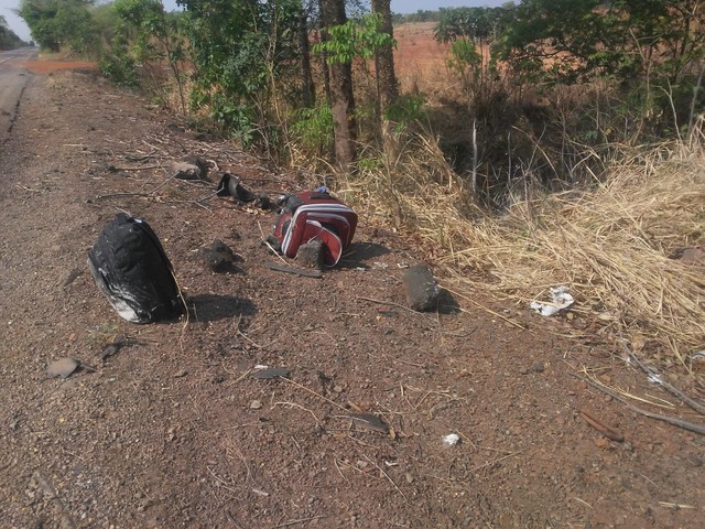 Carro sai da pista e capota numa ribanceira entre Alvorada e Talismã e deixa duas mortes e dois feridos