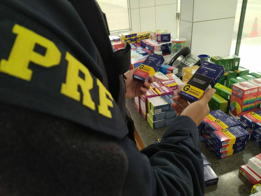 PRF apreende 653 caixas de medicamentos ilegais despachados como mamadeiras em Gurupi