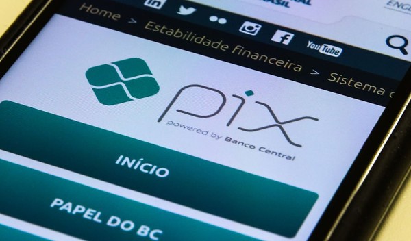Pix: Banco Central limita transações para evitar golpes; confira a mudança