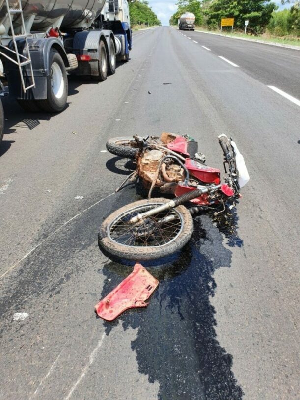 Motociclista de 60 anos morre após ser atingido por caminhão na região do Bico do Papagaio