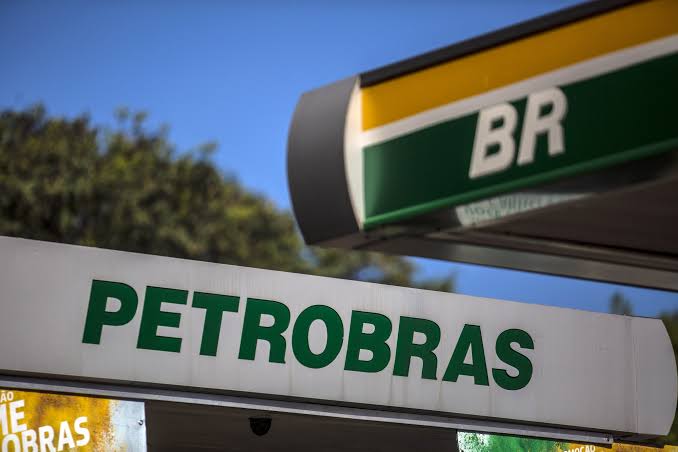 Petrobras eleva diesel em 4% e gasolina em 5% a partir de terça-feira