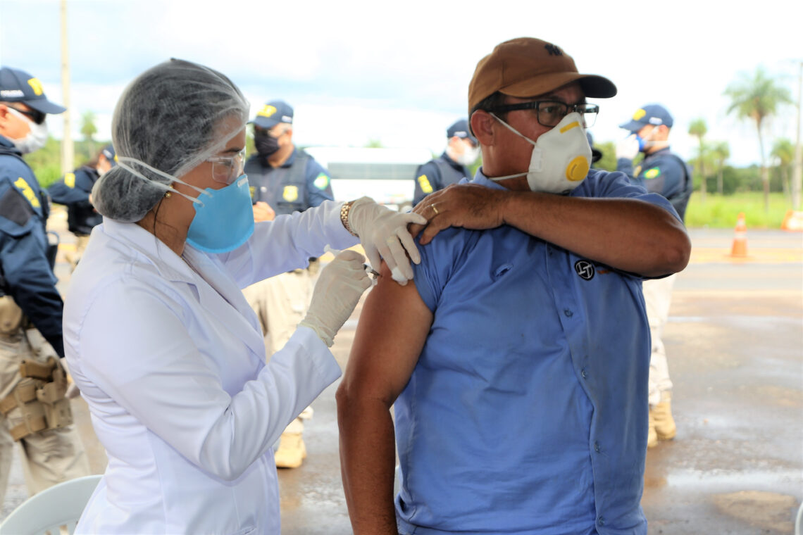 Prefeito de Araguaína determina compra da vacina da Pfizer contra covid-19