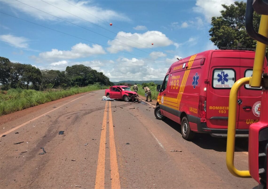 Colisão entre uma caminhonete e carro de passeio deixa uma vítima fatal em Colinas