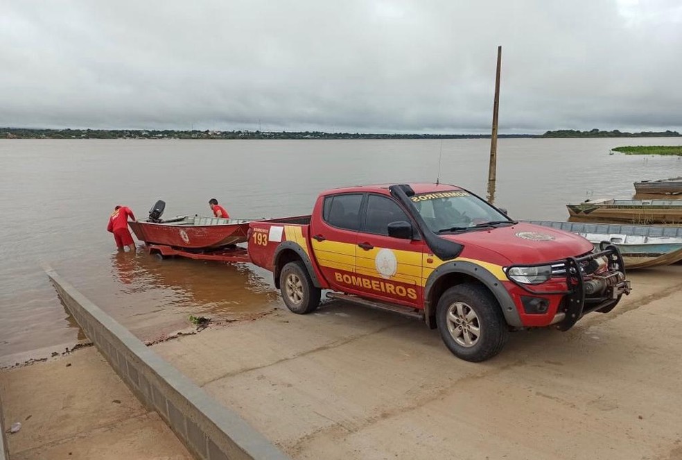 4º dia de buscas: Corpo de bombeiros segue a procura de pescador que despareceu no Rio Araguaia