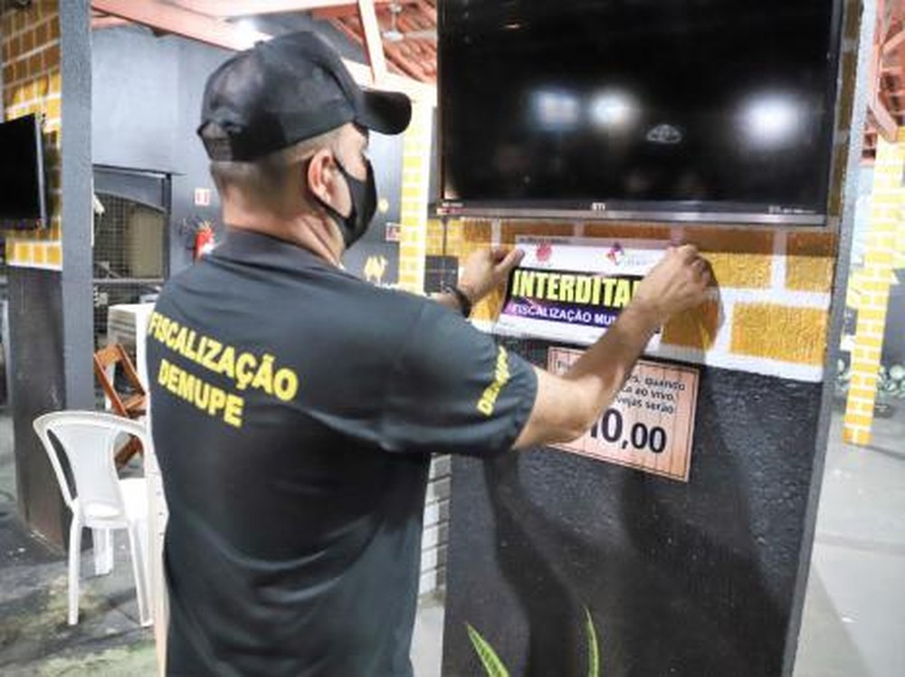 Prefeitura de Araguaína interdita dois bares por descumprimento de medidas de segurança contra Covid-19