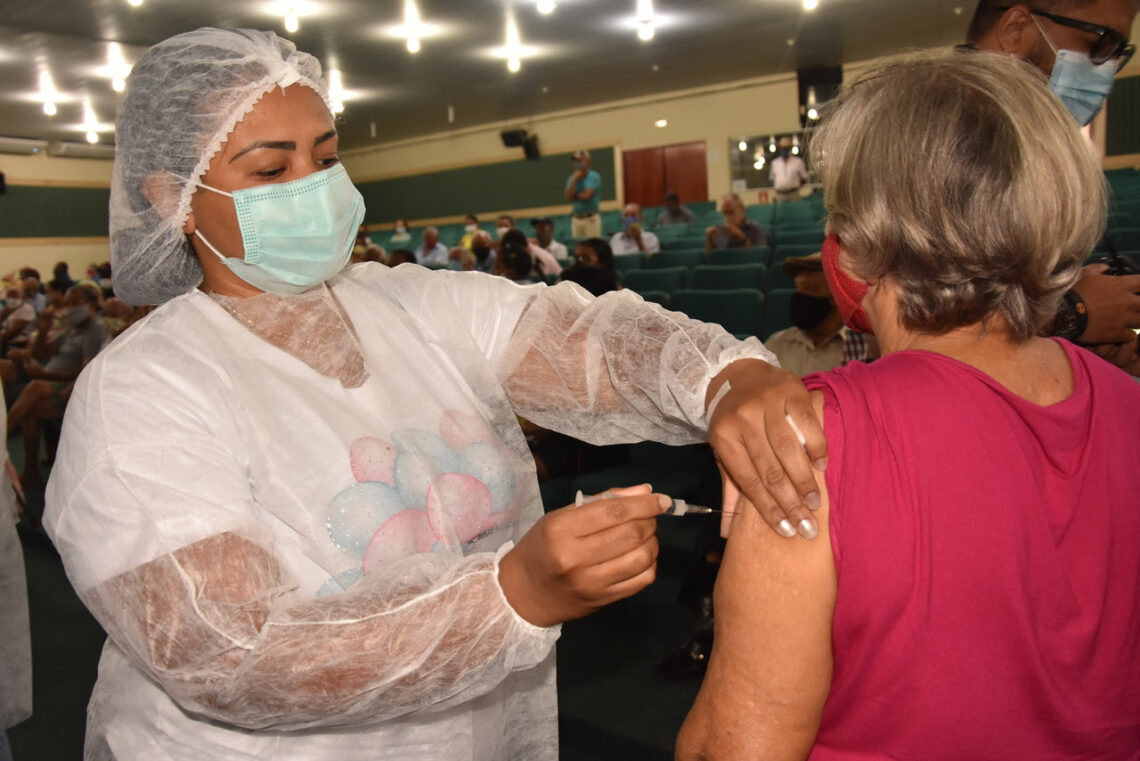 Imunização: Prefeitura de Porto Nacional, iniciou nesta segunda (15) a vacinação em idosos a partir de 80 anos