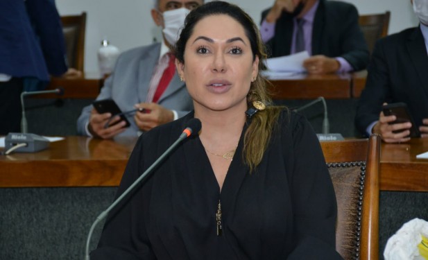'É do Tocantins!': Na Assembleia, deputada Luana Ribeiro entra na disputa pela 'propriedade' do Pequi
