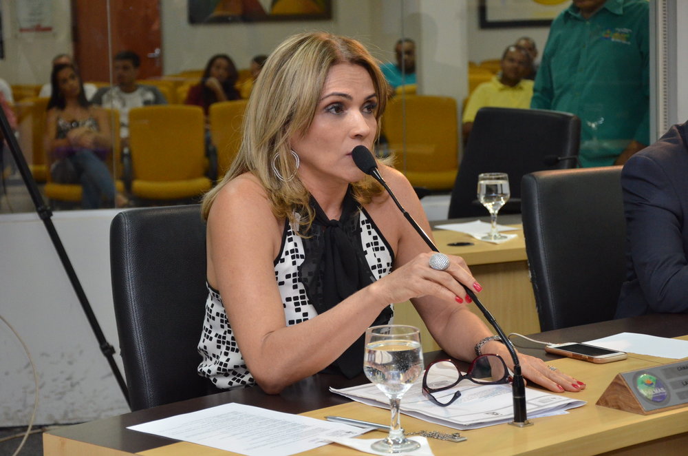 Laudecy Coimbra vota a favor de PL do Executivo que ratifica protocolo de intenções firmado entre municípios com a finalidade de adquirir vacinas para o combate ao coronavírus