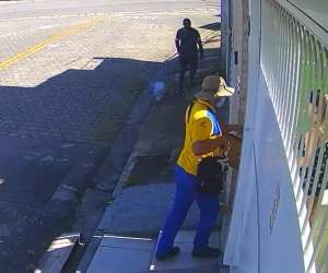 Ladrão disfarçado de carteiro tenta assaltar casa em Guarulhos-SP, mas vítima reage; veja vídeo