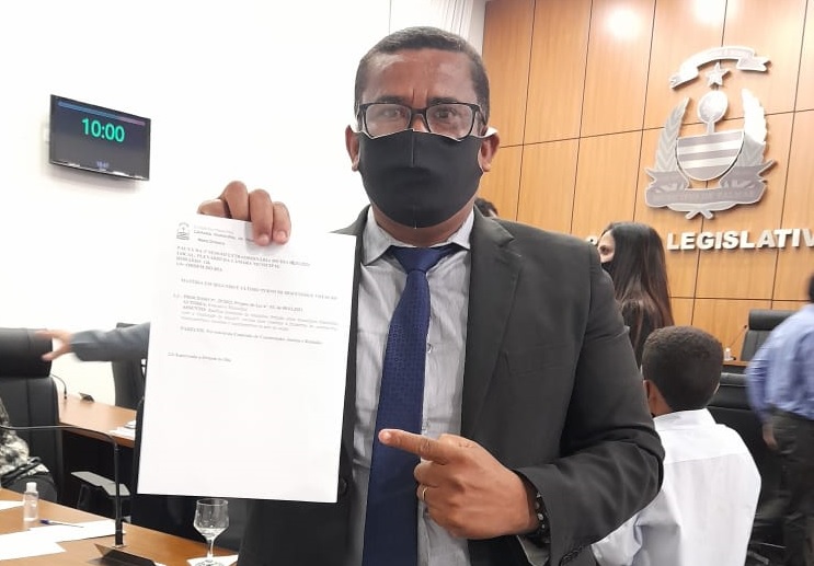 Com voto favorável de Júnior Brasão e demais vereadores, 'PL das vacinas' é aprovado na Câmara de Palmas