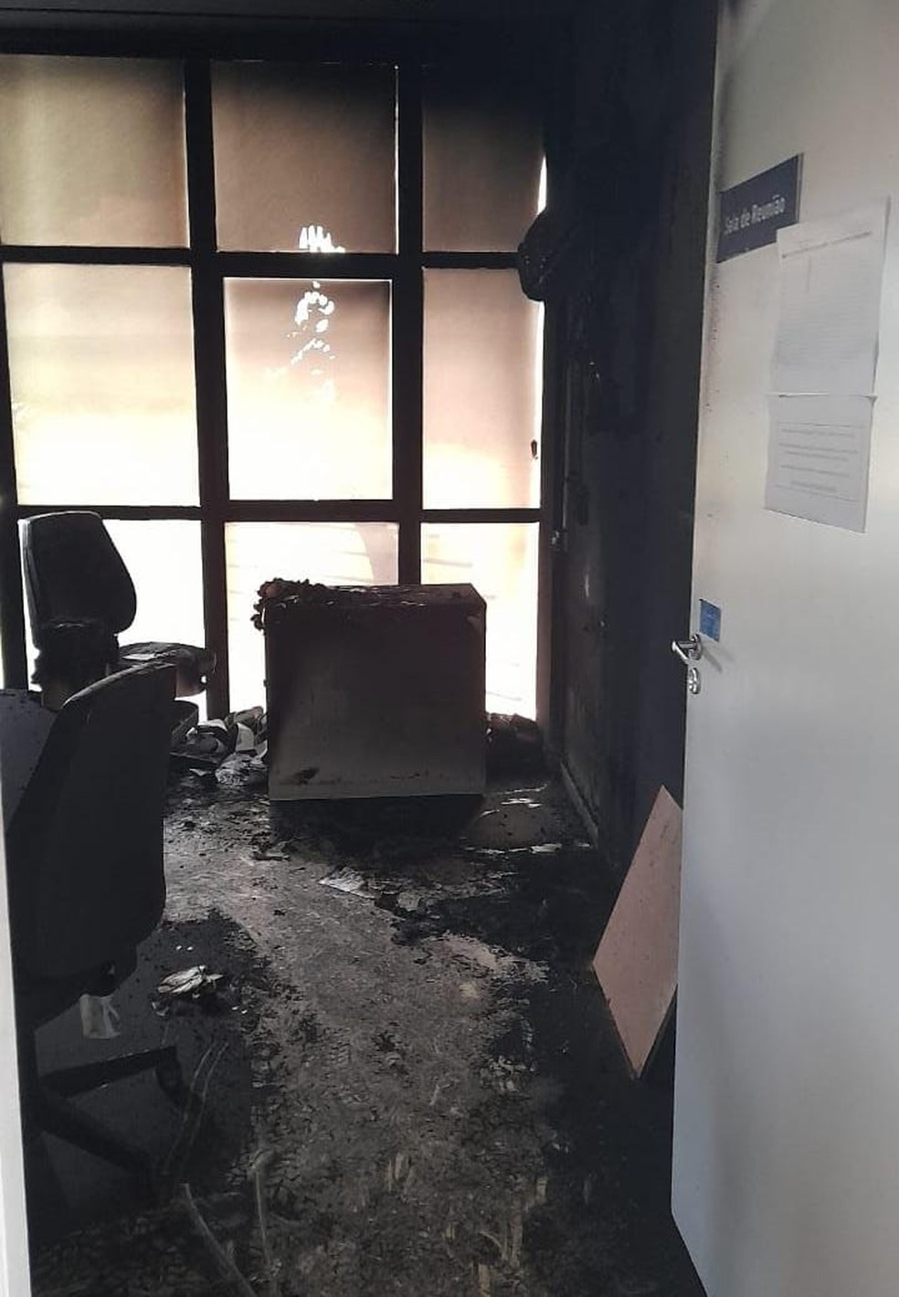 Susto! Em Palmas, curto-circuito causa incêndio em sala da BRK Ambiental