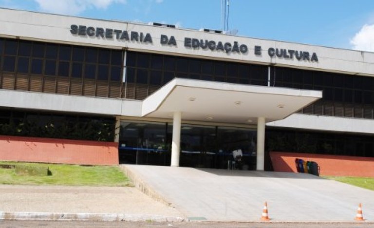 Governo do Tocantins anuncia renovação dos contratos temporários com profissionais da educação para o ano letivo de 2021