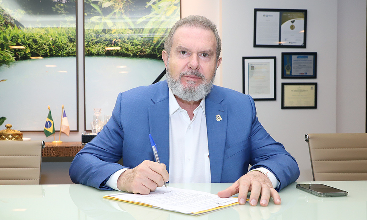 Mauro Carlesse assina contratos do programa Tocando em Frente e reafirma que o projeto vai gerar mais de 100 mil empregos no estado