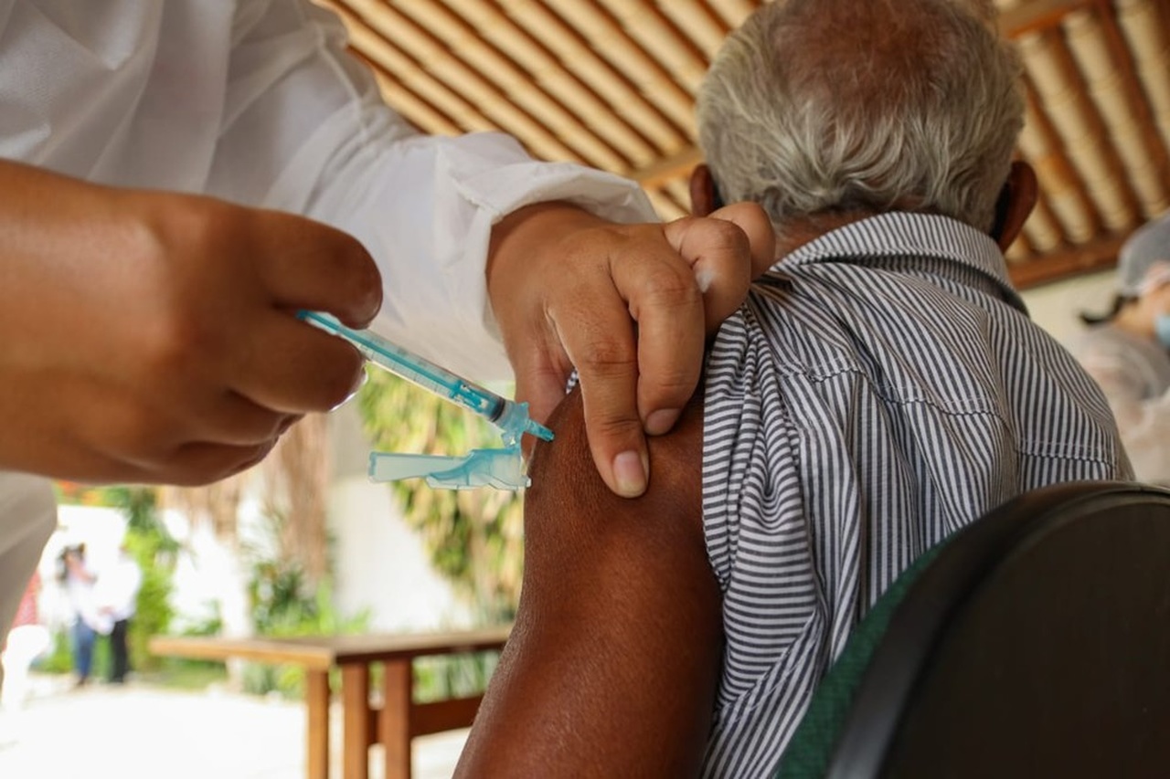 Prefeitura de Palmas amplia vacinação de idosos com mais de 65 anos até sexta-feira, 23