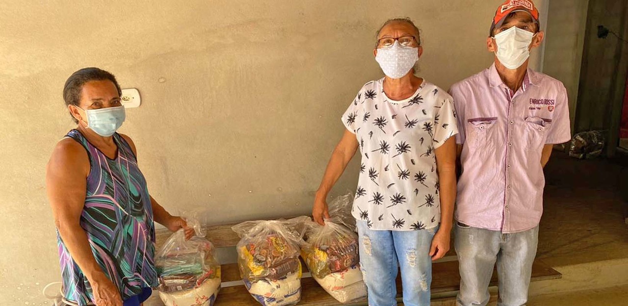 Governo do Tocantins entrega mais de 1,2 mil kits de alimentos para famílias na região sul do Estado