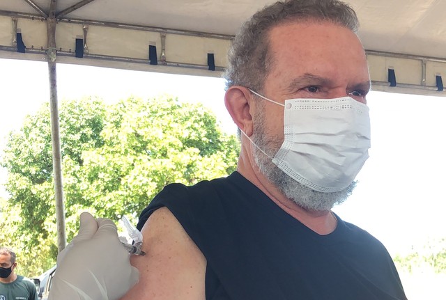 Vacinado! Governador Mauro Carlesse recebe 1ª dose da vacina contra o CoronaVírus nesta sexta-feira, 7