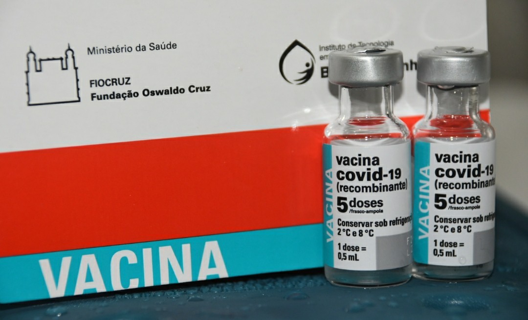 Doses da vacina AstraZeneca para imunizar os profissionais da educação do TO contra a Covid chegarão nesta quinta, 03