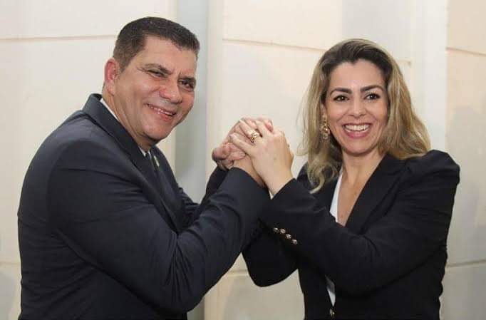 Amastha ainda não engoliu a renúncia da Prefeitura de Palmas e ataca novamente Cinthia Ribeiro; 