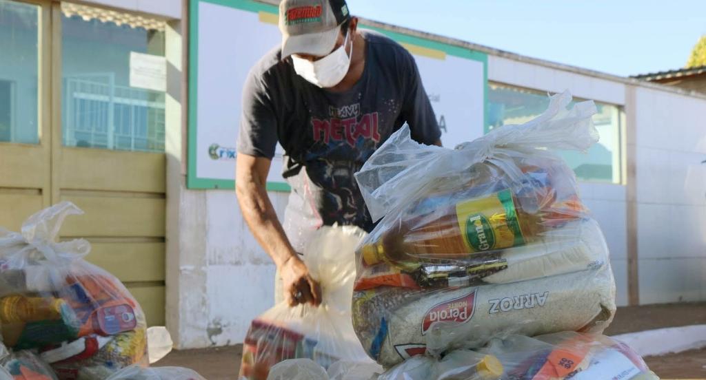 Fome zero: Estado entrega 48 toneladas de alimentos em 25 cidades tocantinenses