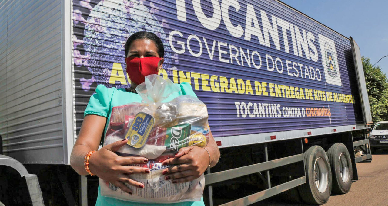 Estado atende Cras de seis municípios com 17 toneladas em kits de alimentos