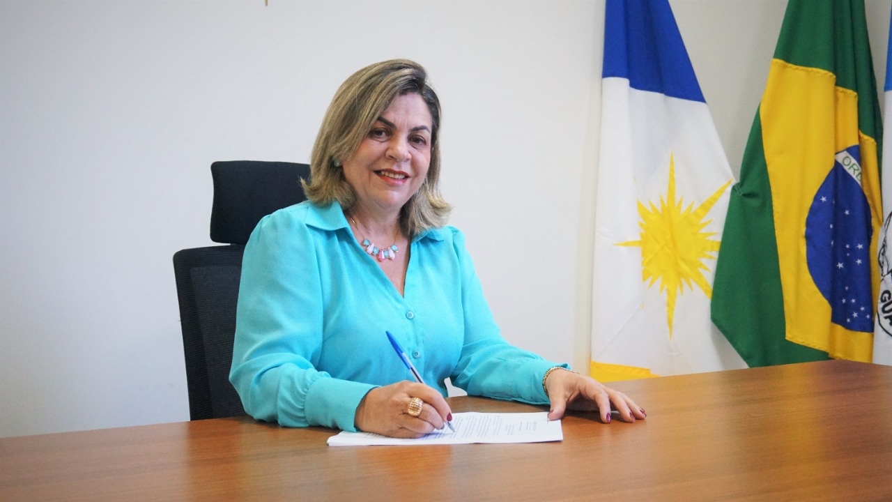 Prefeita de Guaraí, Fátima Coelho, comemora lançamento do edital de concessão do Pátio Intermodal da Ferrovia Norte-Sul na cidade