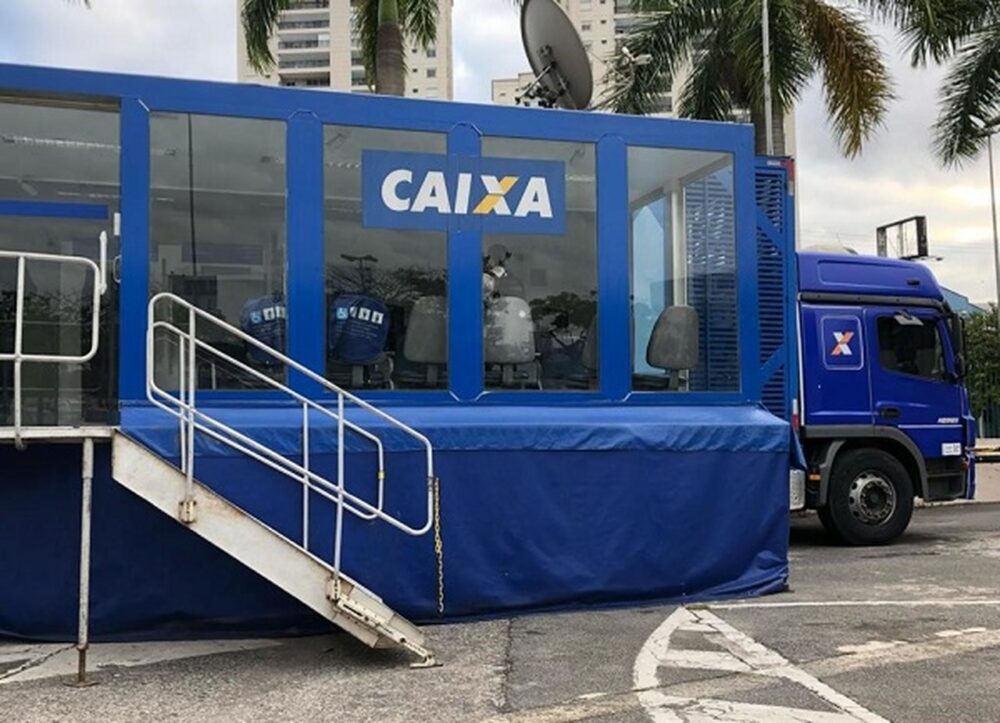 VOCÊ NO AZUL: Caminhão-agência da CAIXA chega em Palmas para regularização de dívidas; veja onde