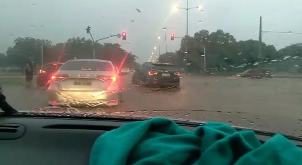 Forte chuva alaga principais avenidas de Palmas e causa transtornos aos moradores; veja vídeos e relatos