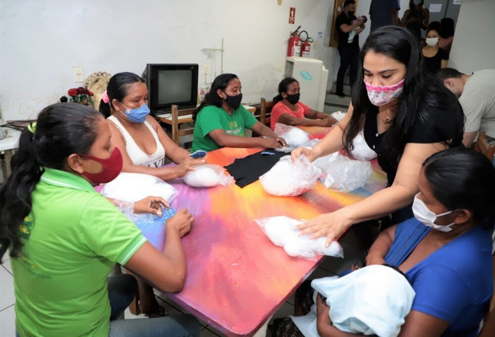 Em Araguaína, venezuelanas refugiadas iniciam cursos profissionalizantes