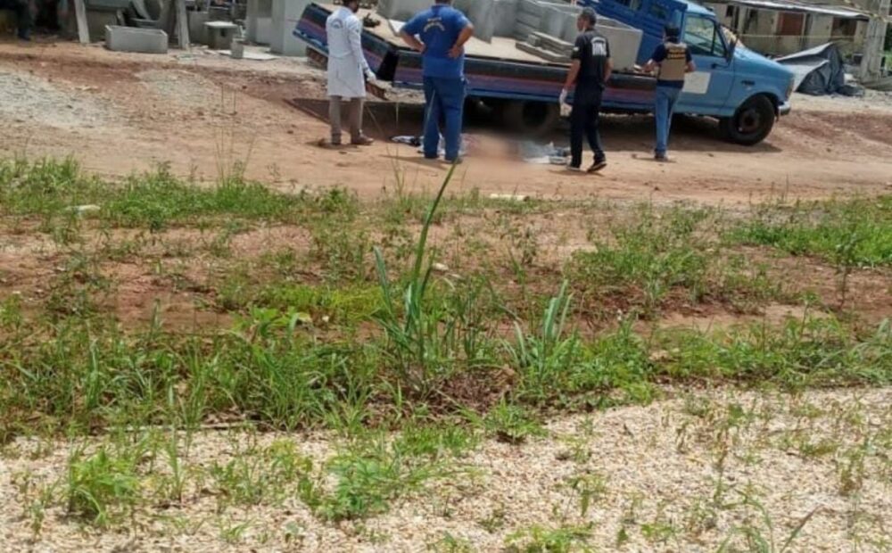 Homem é morto a tiros na região norte de Palmas enquanto trabalhava na carroceria de um caminhão