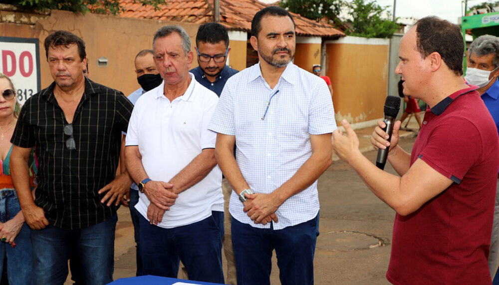 Governador Wanderlei Barbosa assina ordens de serviços para revitalizar vias urbanas de três municípios no norte do estado
