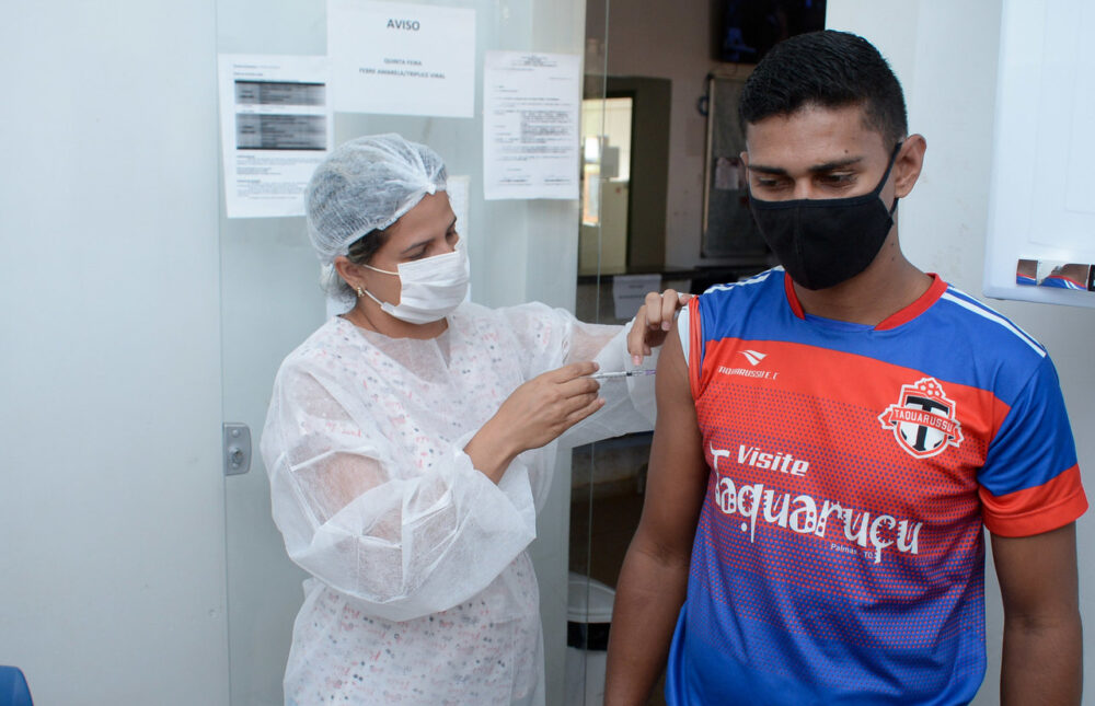 Em Palmas, imunizações contra a Covid são aplicadas em 25 unidades de saúde nesta semana; confira os locais