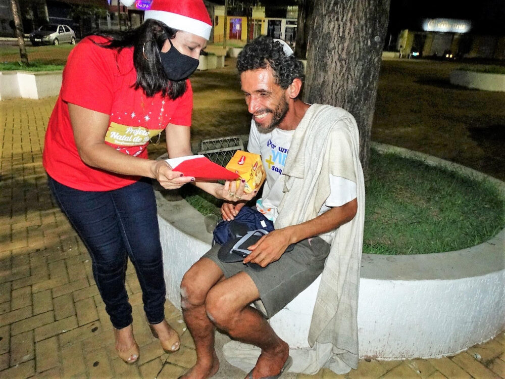 Em Araguaína, prefeitura promove Natal solidário para pessoas em situação de rua