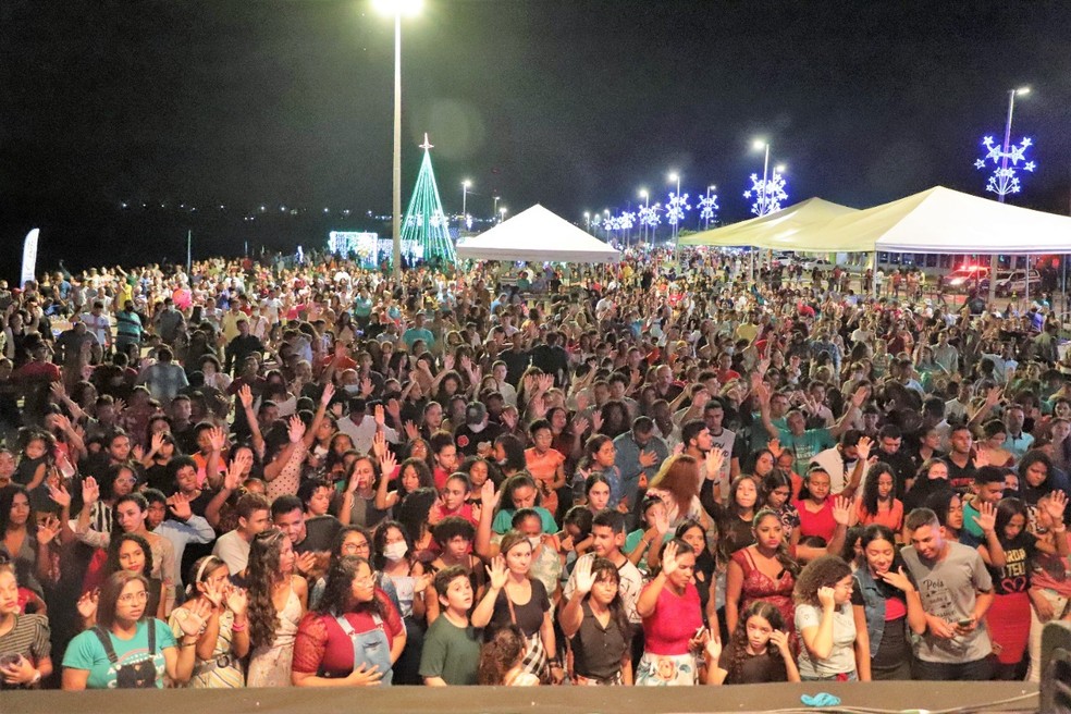 63 anos de Araguaína: prefeitura promove show com aglomeração de mais de 20 mil pessoas