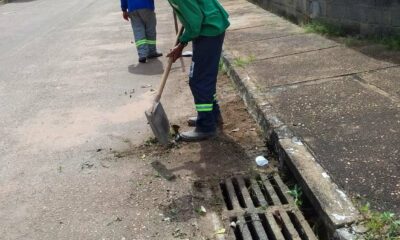 Prefeitura de Palmas realiza limpeza de bueiros e bocas de lobo no setor Santa Bárbara e Jardins Aurenys