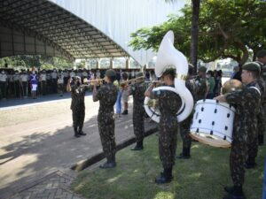 Escola Duque de Caxias - Caroline Campelo comemora seu 11° aniversário com momento cívico em Taquaralto, região sul de Palmas