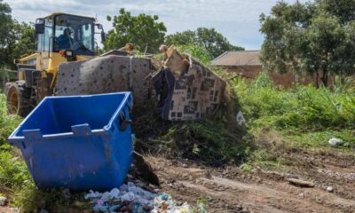 ''A Prefeitura limpa, mas depois voltam a jogar tudo'', diz morador do setor Janaína sobre área verde que virou ponto de descarte clandestino de lixo em Palmas
