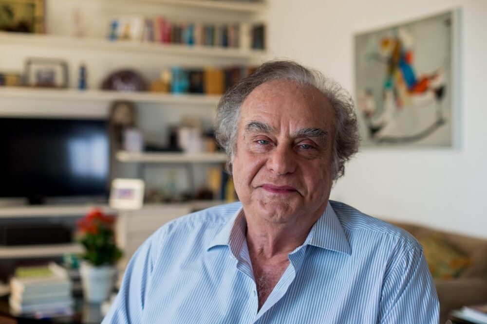 Morre Arnaldo Jabor, jornalista e diretor do cinema novo, aos 81 anos