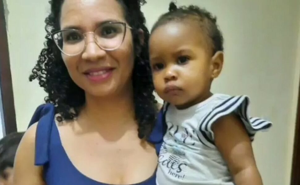 Comoção: Mãe e bebê de 1 ano mortas em acidente são enterrados em Paranã