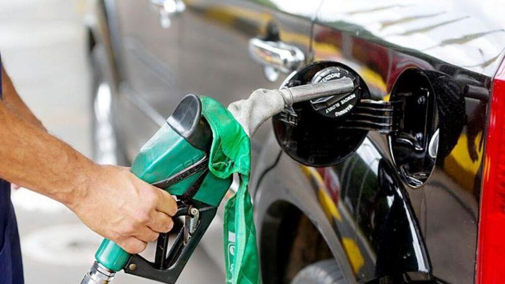 Gasolina lidera alta de preços em maio, aponta IPCA-15