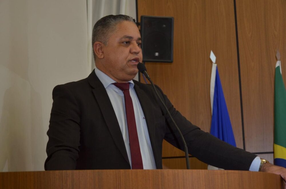 Vereador Eudes Assis solicita limpeza, roçagem e retirada de entulhos no Setor Taquarí, na região sul de Palmas