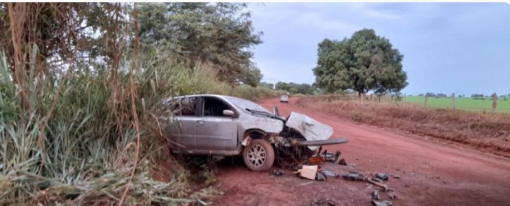 Motorista morre em acidente na TO-446, zona rural de Miranorte, depois de perder o controle do carro e bater em uma árvore