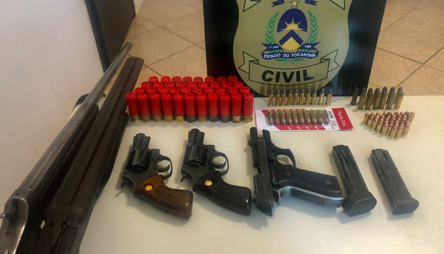 Polícia Civil apreende cinco armas e mais de 100 munições em Pequizeiro; suspeitos pagaram as fianças e respondem os processos em liberdade