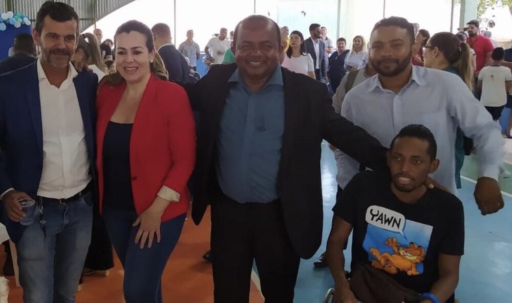 Vereador Joatan de Jesus comparece à inauguração da reforma da Escola Rosemir no Aureny III, região sul de Palmas: ''Escola bem cuidada é um direito e faz a diferença''