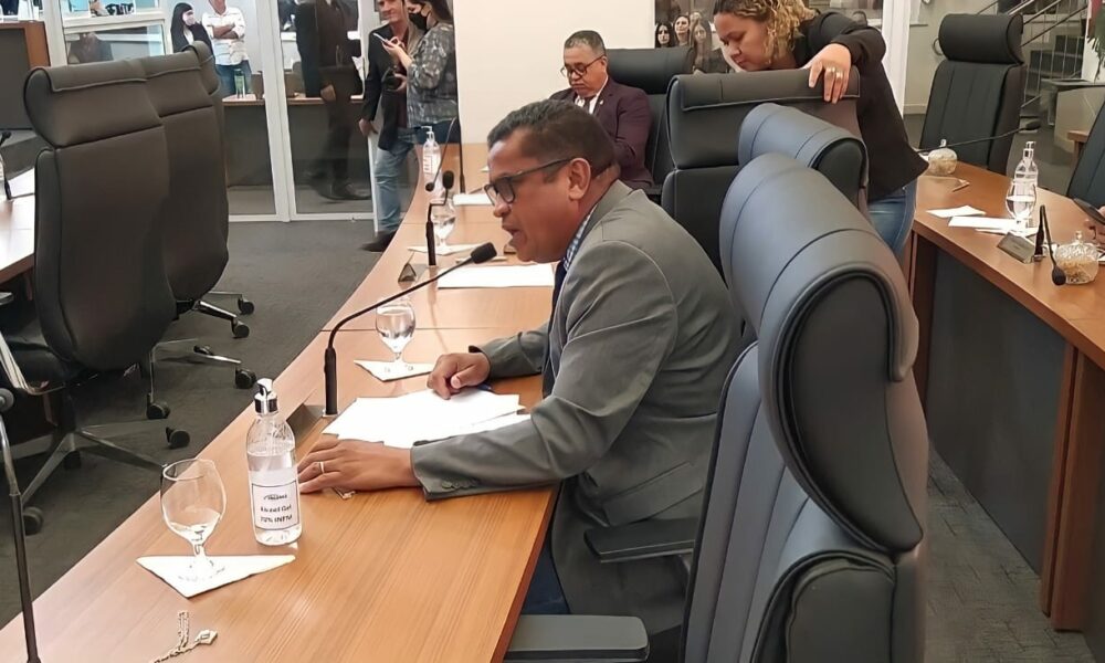 Sargento Júnior Brasão tem diversos requerimentos aprovados na Câmara de Palmas, como a instalação de redutores de velocidade no Aureny III