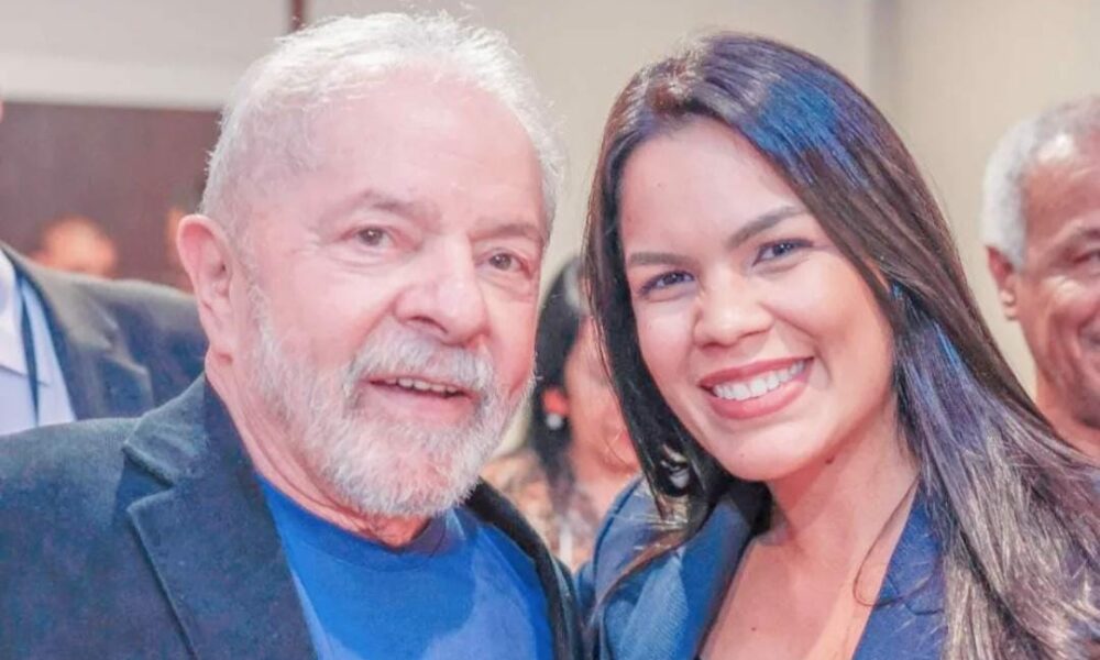 Pré-candidata a deputada federal, Amanda Sobreira tem encontro com Lula no XV Congresso Nacional do PSB